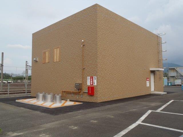 橋本車両基地非常用発電設備上屋新築工事　完成