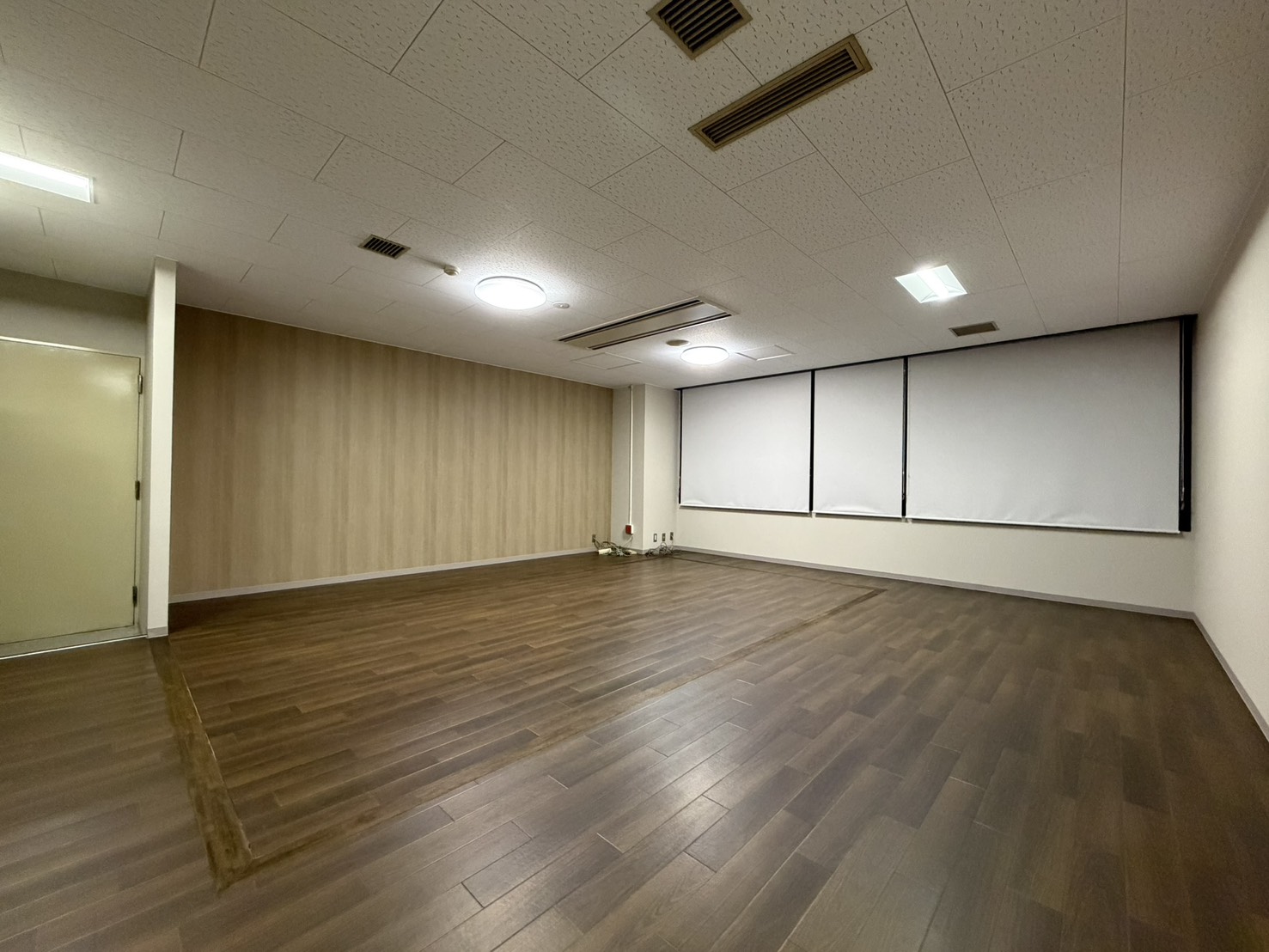 福岡市某ビル休憩室改修工事